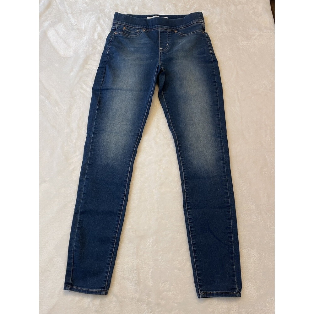 Signature Levi Strauss Gold Totally Shaping Pull On Skinny Jeans Medium Wash 8L